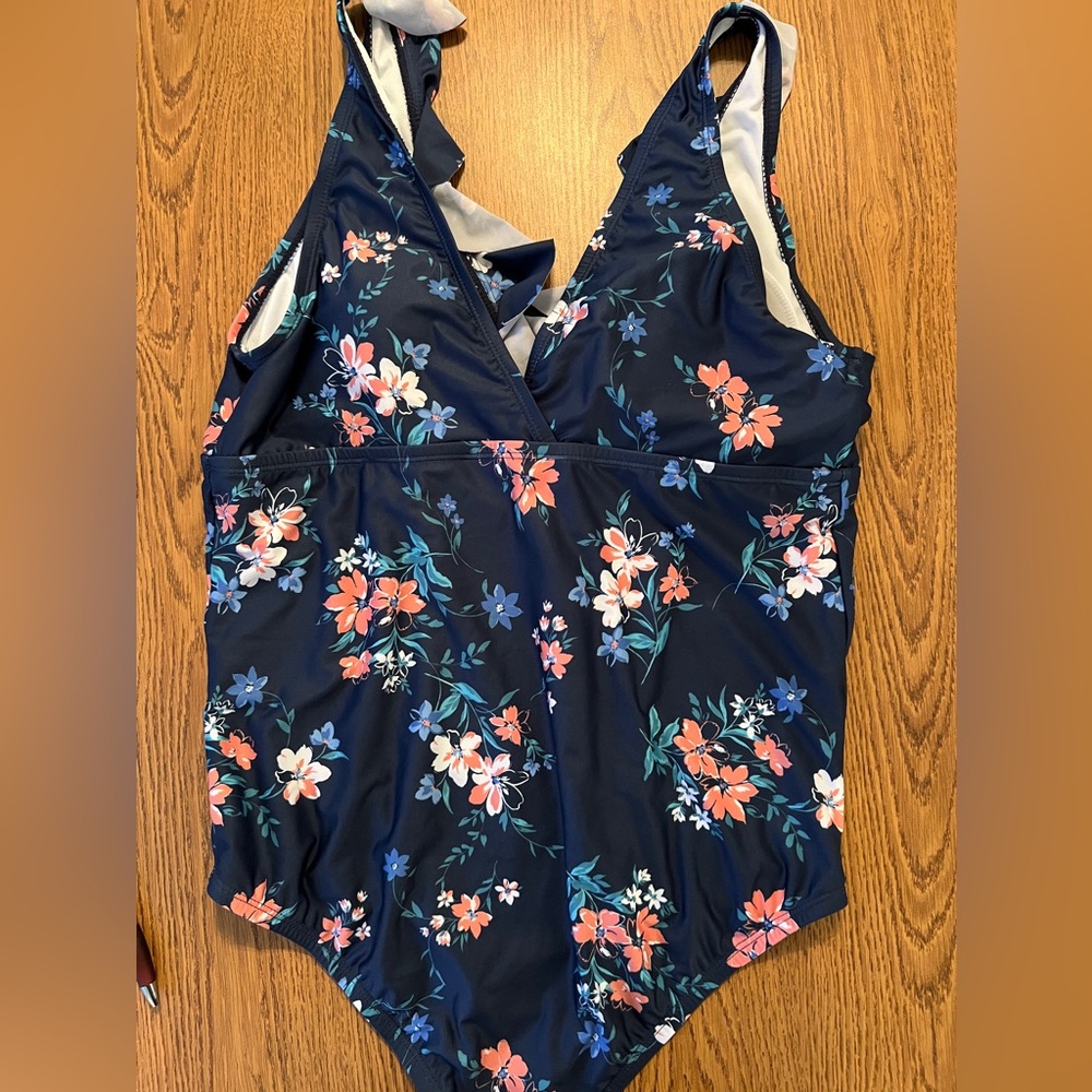 Beach Scene Navy & Pink Floral Maternity Bathing Suit Size L NWOT - Picture 2 of 4